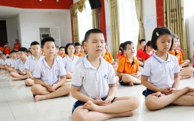 Hòa mình vào trong với khoa học Yoga Hòa mình vào trong với khoa học Yoga